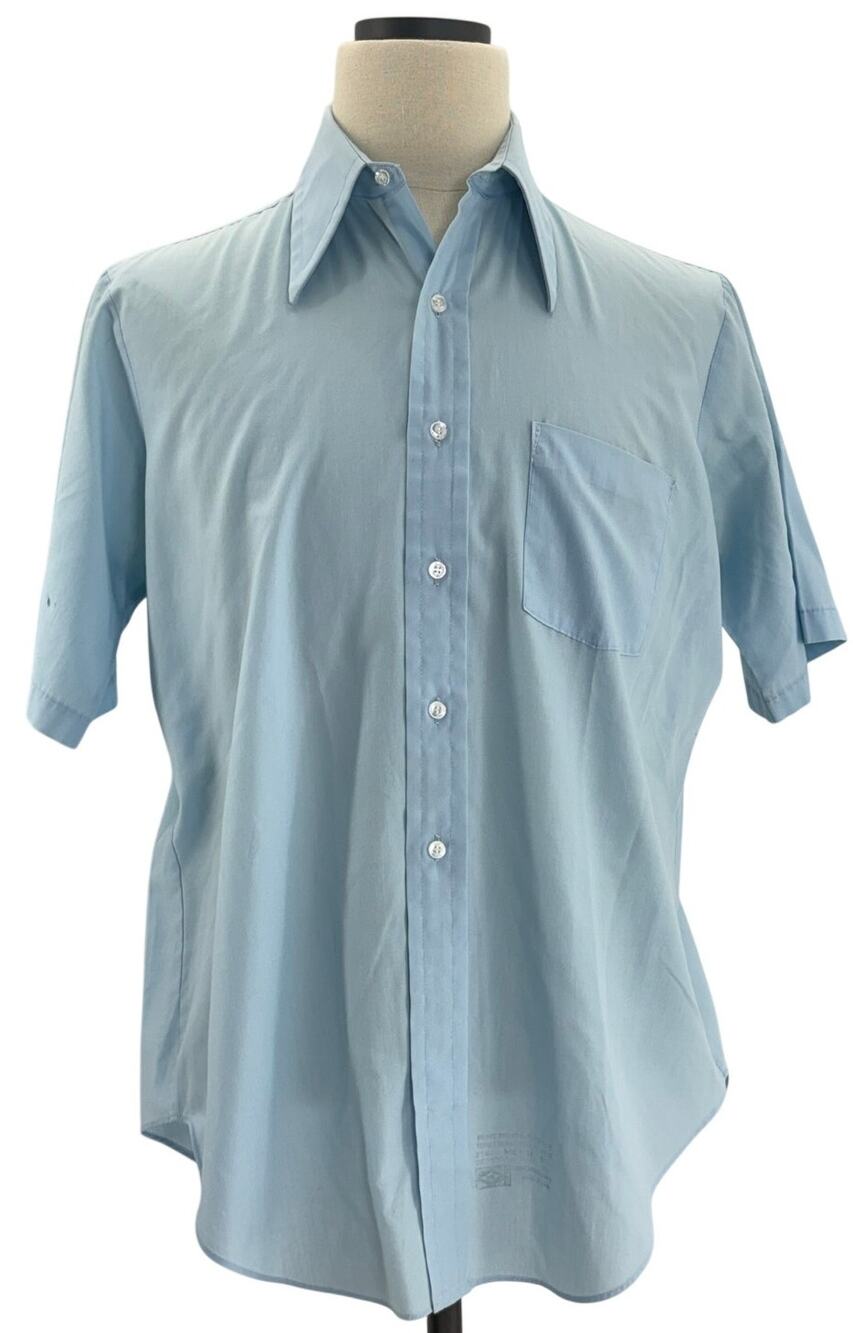 Vintage 70s Men's Large Blue Short Sleeve Button Down Shirt Lightweight 44 Chest